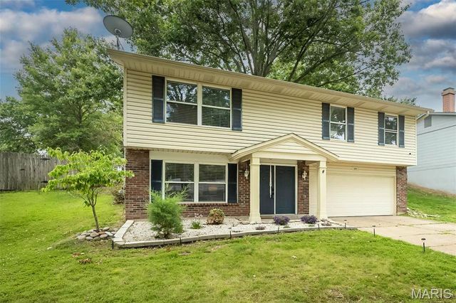 508 Arborwood Drive, Ballwin, MO 63021