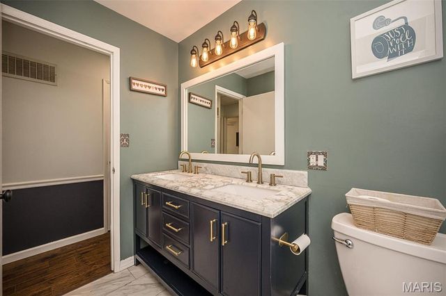 508 Arborwood Drive, Ballwin, MO 63021