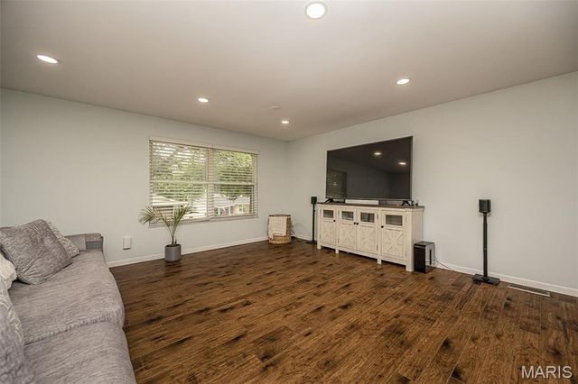 508 Arborwood Drive, Ballwin, MO 63021