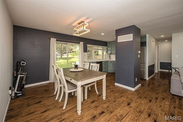 508 Arborwood Drive, Ballwin, MO 63021