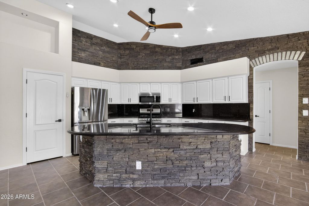 17740 W COPPER RIDGE Drive, Goodyear, AZ 85338 — photo 4