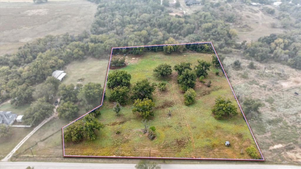 974 Walnut Creek Drive, Springtown, TX 76082