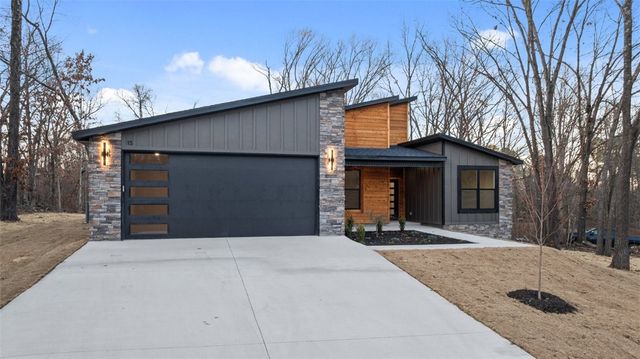 13 Coylton Lane, Bella Vista, AR 72715