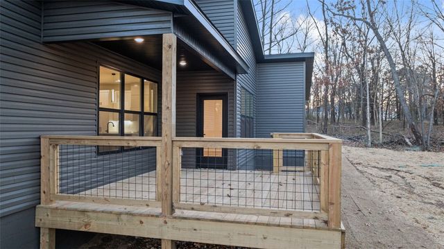 13 Coylton Lane, Bella Vista, AR 72715