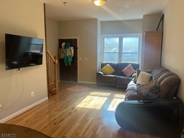 22 Lentz Ave, Newark City, NJ 07105