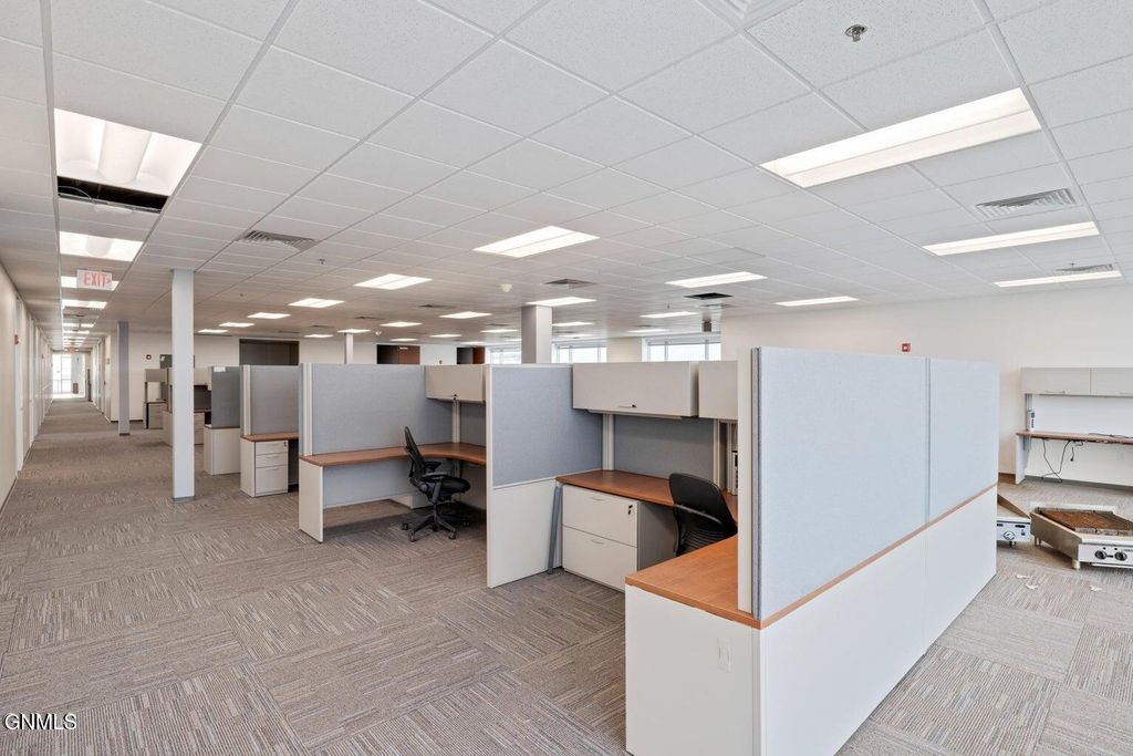 805 48th Avenue W, Williston, ND 58801 photo 5