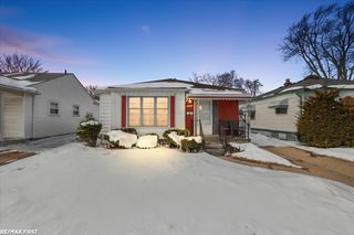 24821 Lambrecht Avenue, Eastpointe, MI 48021