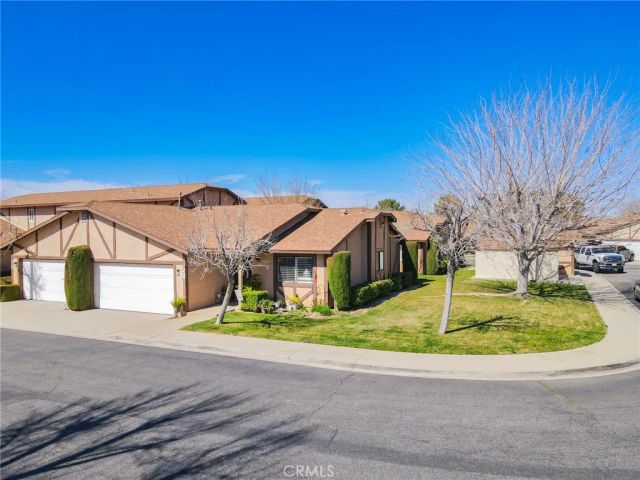 43920 Bobby Jones 20, Lancaster, CA 93536