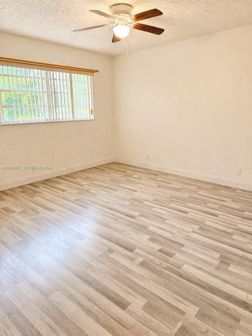 609 S State Road 7 2D, Margate, FL 33068