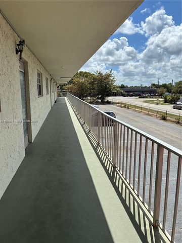 609 S State Road 7 2D, Margate, FL 33068