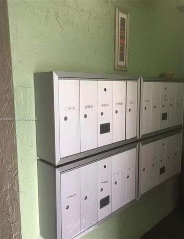 609 S State Road 7 2D, Margate, FL 33068