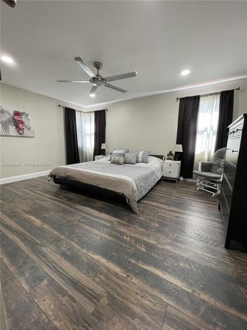 11712 SW 1st St, Coral Springs, FL 33071