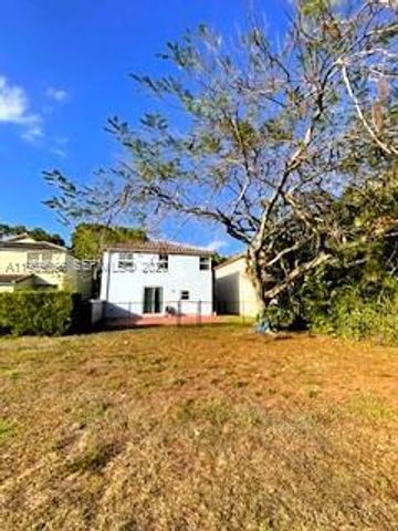 11712 SW 1st St, Coral Springs, FL 33071