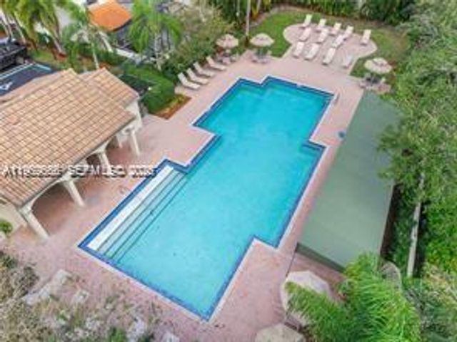 11712 SW 1st St, Coral Springs, FL 33071