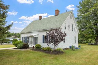 454 Island Pond Road, Manchester, NH 03109