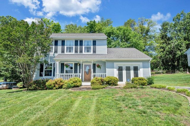 1037 Barrens Village CT, Roanoke, VA 24019