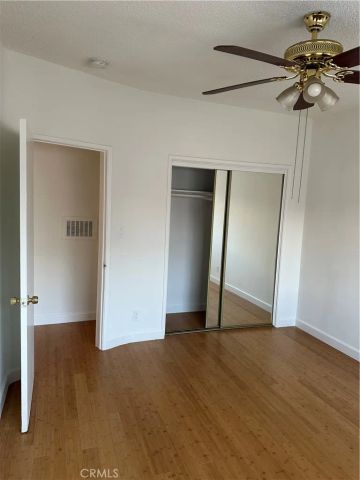 1623 W 80th 5, Los Angeles, CA 90047