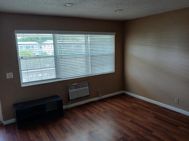 250 Durham 250 F, Deerfield Beach, FL 33442