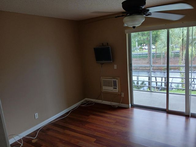 250 Durham 250 F, Deerfield Beach, FL 33442
