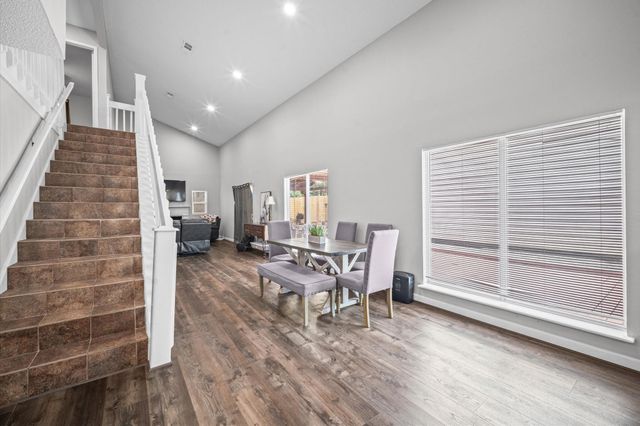 3010 Whitman Drive, Montgomery, TX 77356