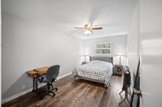 3010 Whitman Drive, Montgomery, TX 77356