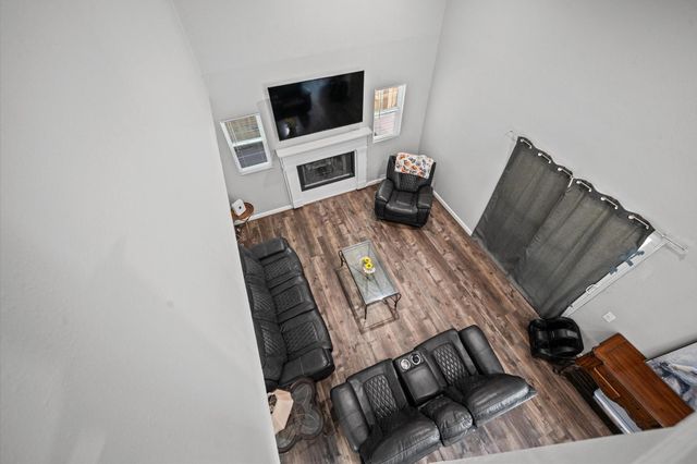 3010 Whitman Drive, Montgomery, TX 77356