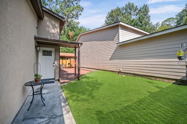 3010 Whitman Drive, Montgomery, TX 77356