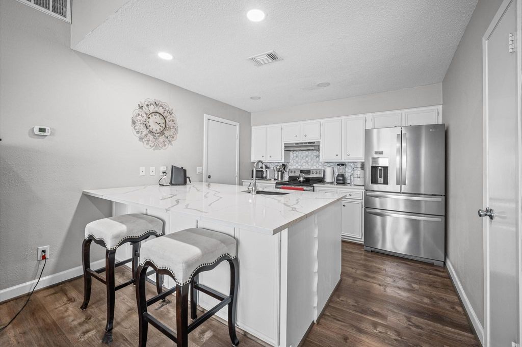 3010 Whitman Drive, Montgomery, TX 77356