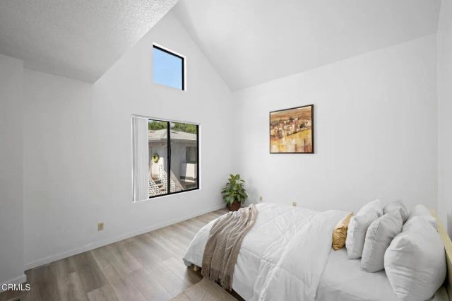 1340 Glenwood Road 17, Glendale, CA 91201