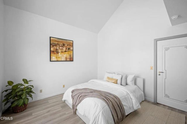 1340 Glenwood Road 17, Glendale, CA 91201