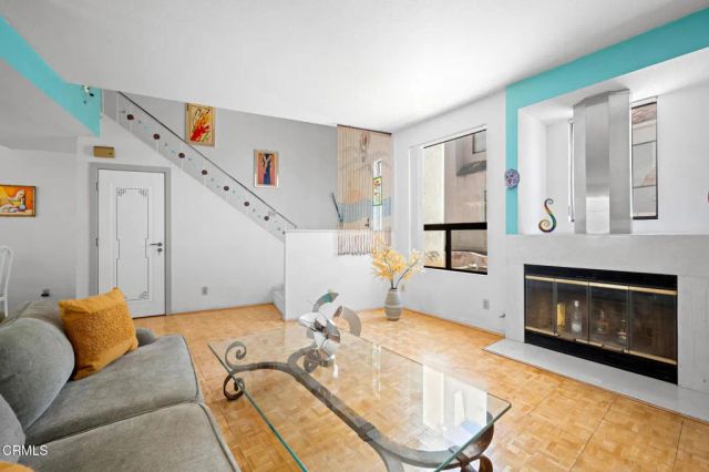 1340 Glenwood Road 17, Glendale, CA 91201