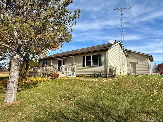 10415 N Genesee Road, Thetford Township, MI 48458