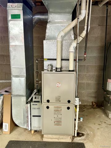 10415 N Genesee Road, Thetford Township, MI 48458