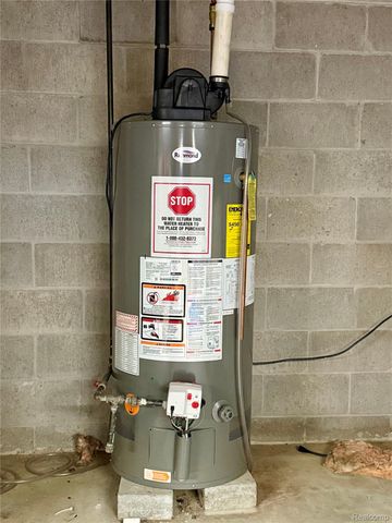 10415 N Genesee Road, Thetford Township, MI 48458