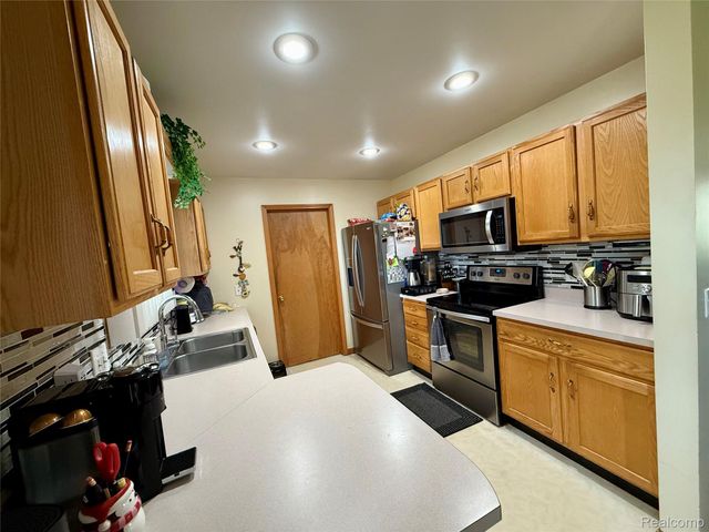 10415 N Genesee Road, Thetford Township, MI 48458