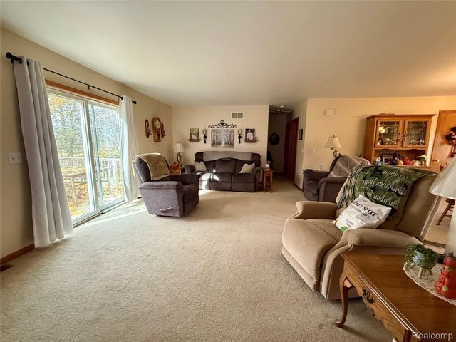 10415 N Genesee Road, Thetford Township, MI 48458