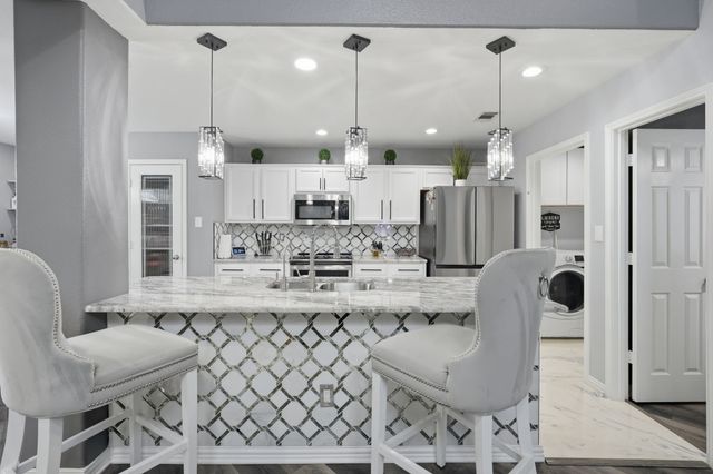 8342 Timberbrook Lane, Dallas, TX 75249