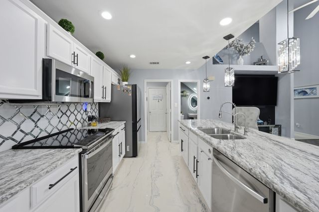 8342 Timberbrook Lane, Dallas, TX 75249