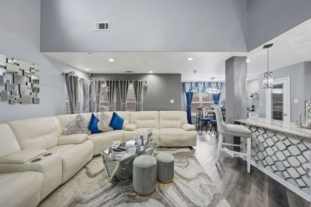 8342 Timberbrook Lane, Dallas, TX 75249