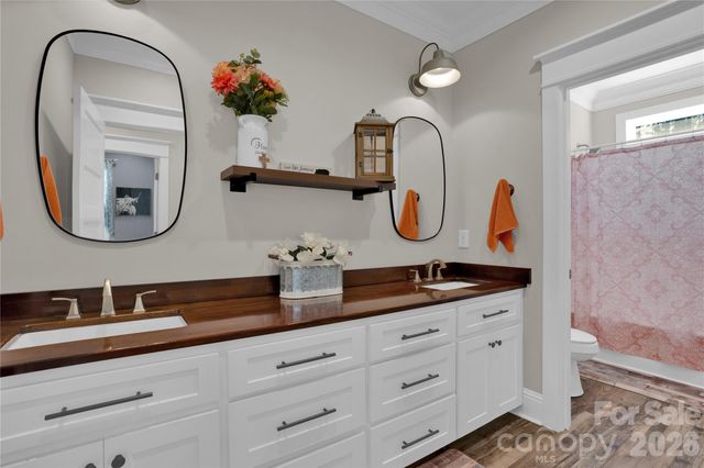 2138 Lockhart Road, Camden, SC 29020