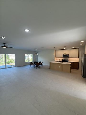 5813 REGENT ROAD, Venice, FL 34293