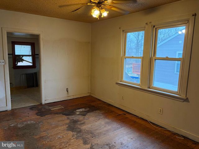 1015 GALBRAITH AVE, Upper Chichester, PA 19061