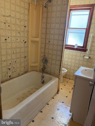 1015 GALBRAITH AVE, Upper Chichester, PA 19061