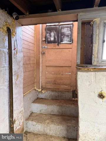 1015 GALBRAITH AVE, Upper Chichester, PA 19061