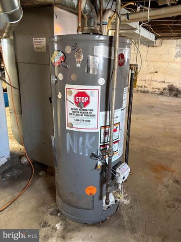 1015 GALBRAITH AVE, Upper Chichester, PA 19061