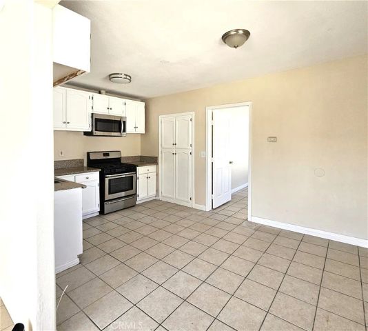 1445 W 82nd, Los Angeles, CA 90047