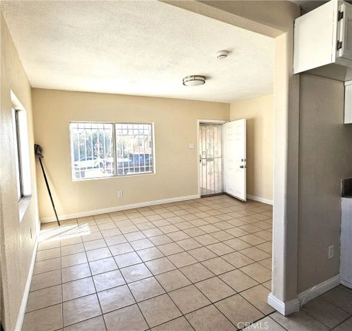1445 W 82nd, Los Angeles, CA 90047