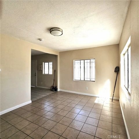 1445 W 82nd, Los Angeles, CA 90047
