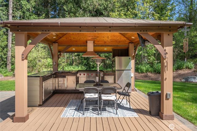 7805 300th Street Ct S, Roy, WA 98580
