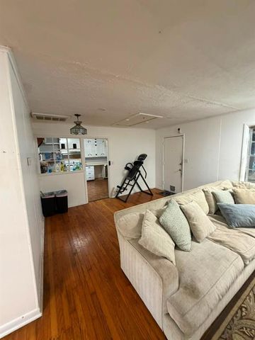404 NW 122nd Street, Oklahoma City, OK 73114